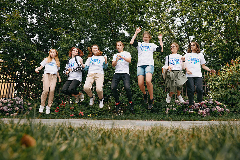 Международные и российские компании провели бизнес-экскурсии для подростков проекта «Лето моей карьеры»